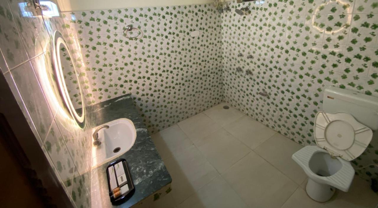 Ekant Guest House Dadāhu Eksteriør billede